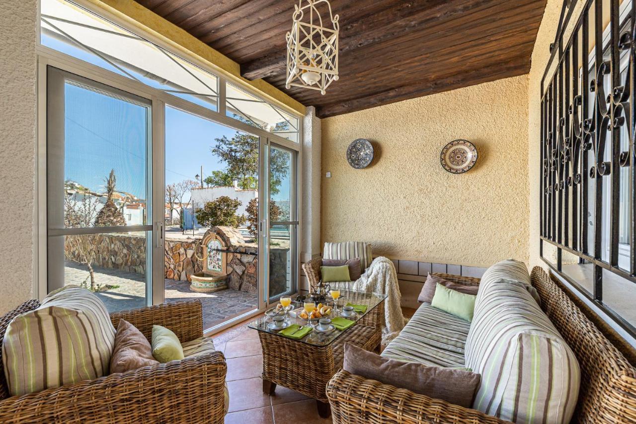 Waou Deluxe Cottage Titulcia Exterior photo