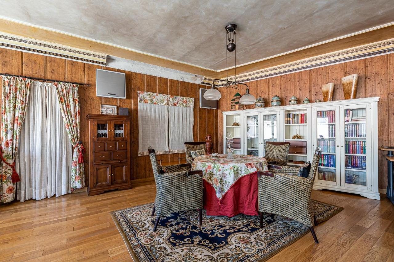 Waou Deluxe Cottage Titulcia Exterior photo